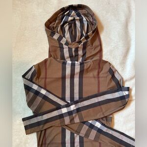 Burberry long sleeve turtleneck